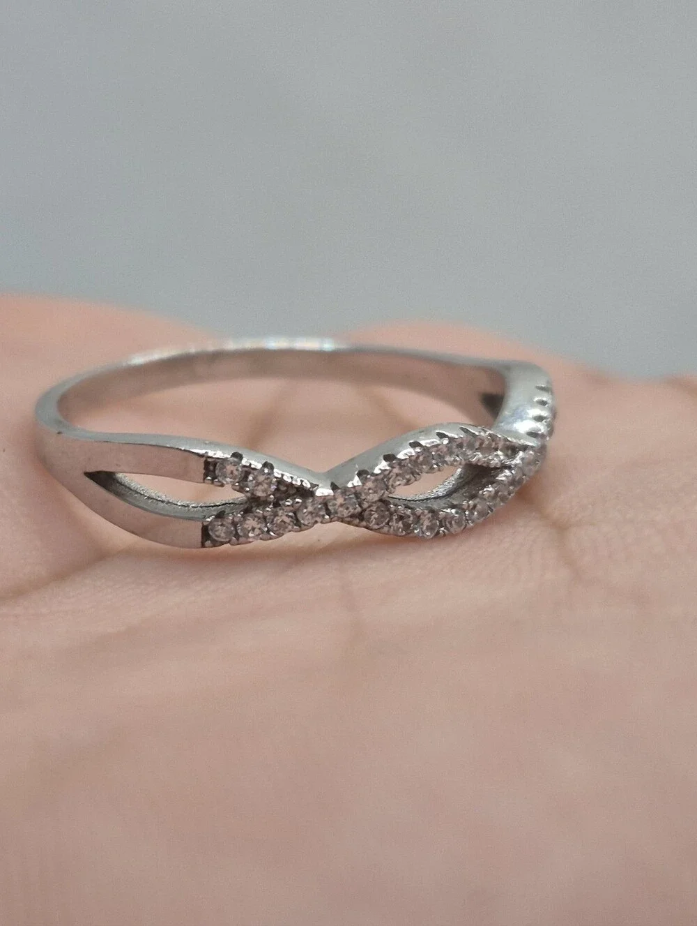 .925 Sterling Silver Elegant Women's Ring, Jewelry  Brand new